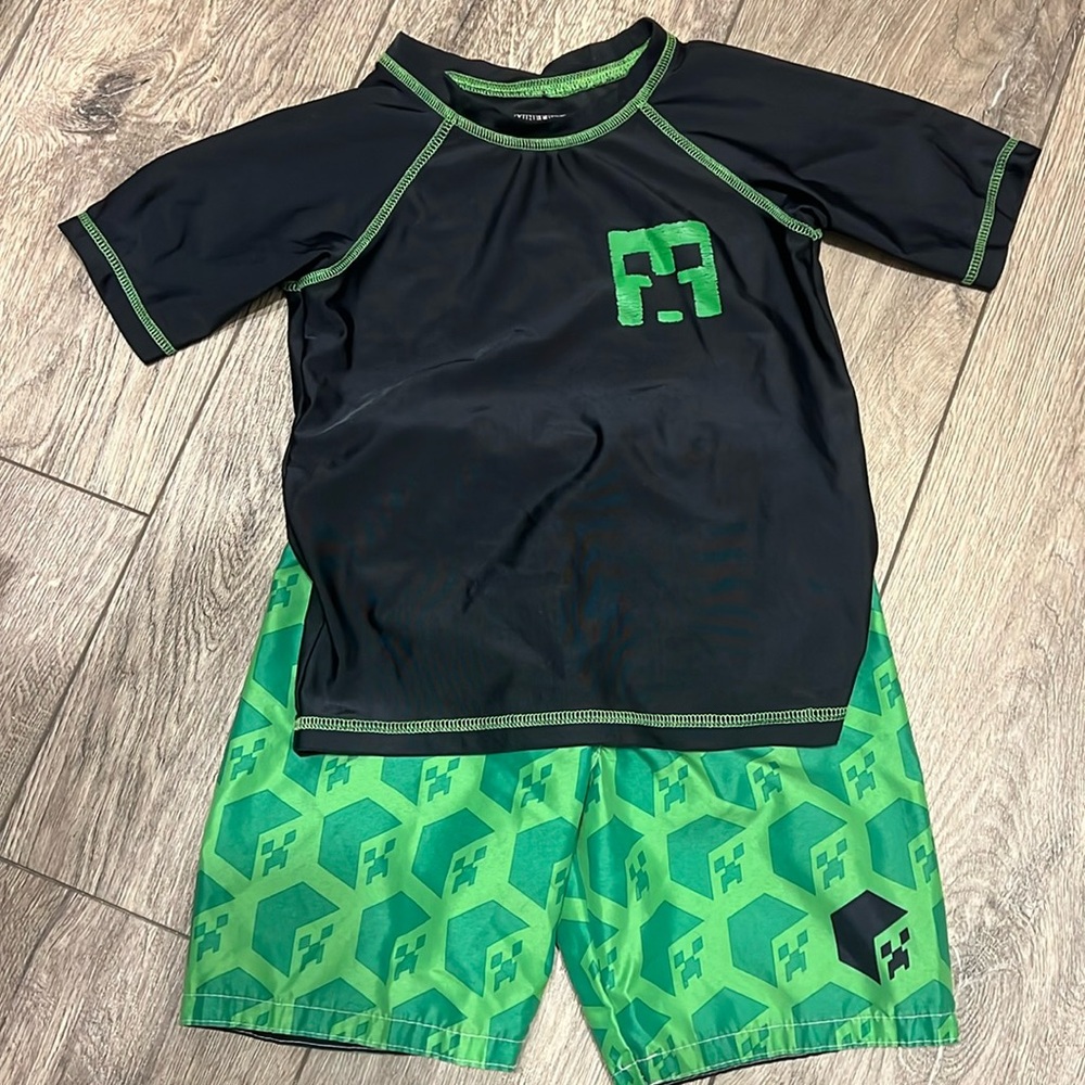 Minecraft Swim Shirt and Shorts Kids Size Small